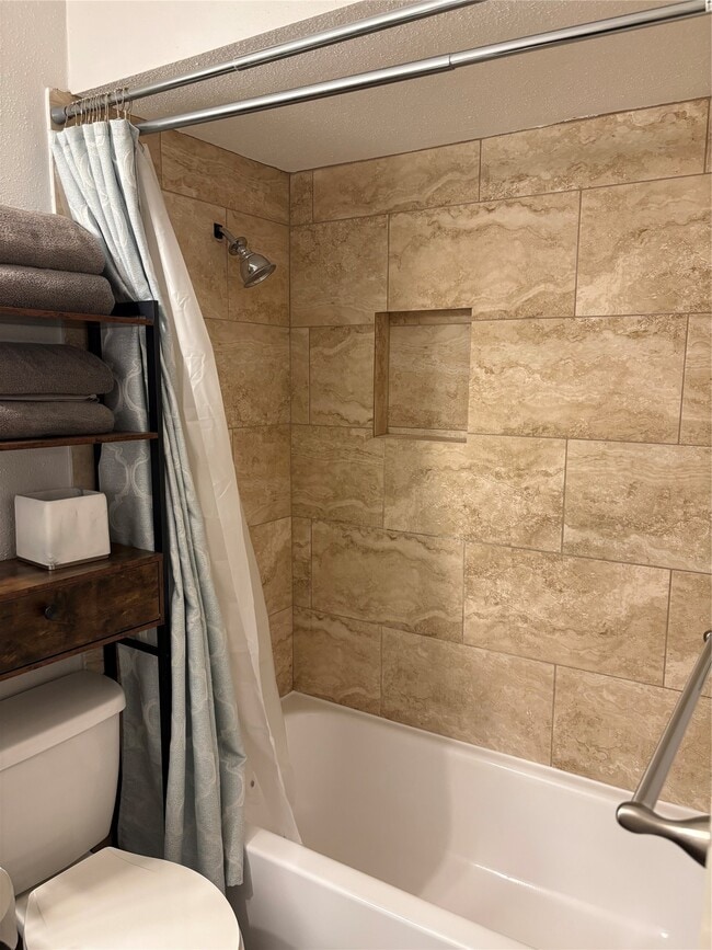 Photo - 732 Memorial Mews St Unit A