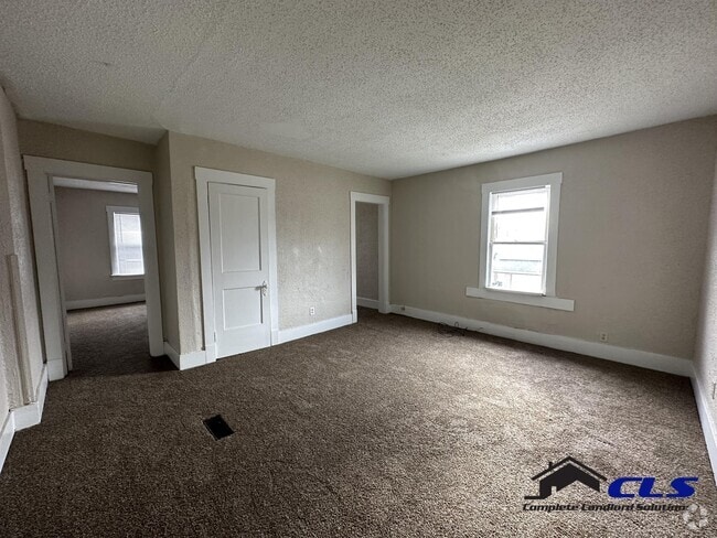 Building Photo - 1233 S 10th St Rental