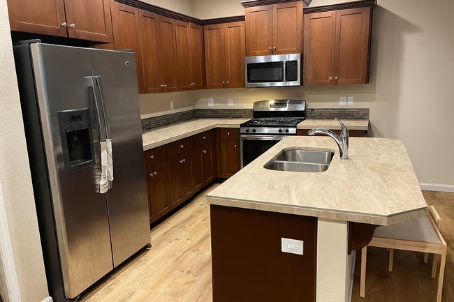 Photo - Lovely 4 BD | 2.5 BA | Single-Family Home in The Commons at Abbey Creek | Highly Desirable North ...