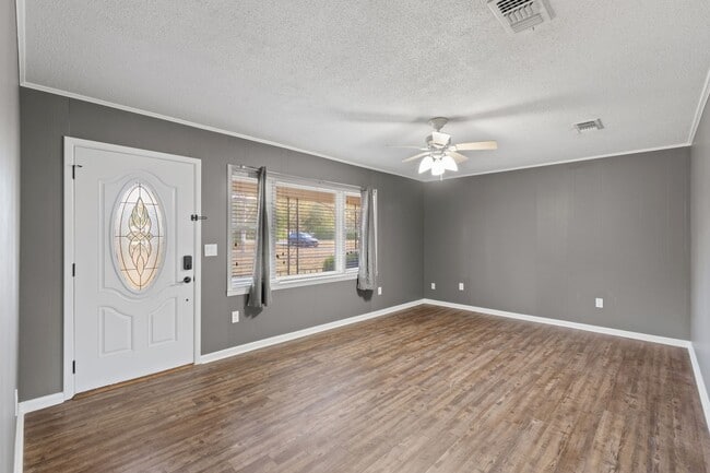 Photo - 3 bedrooms 2 bathroom