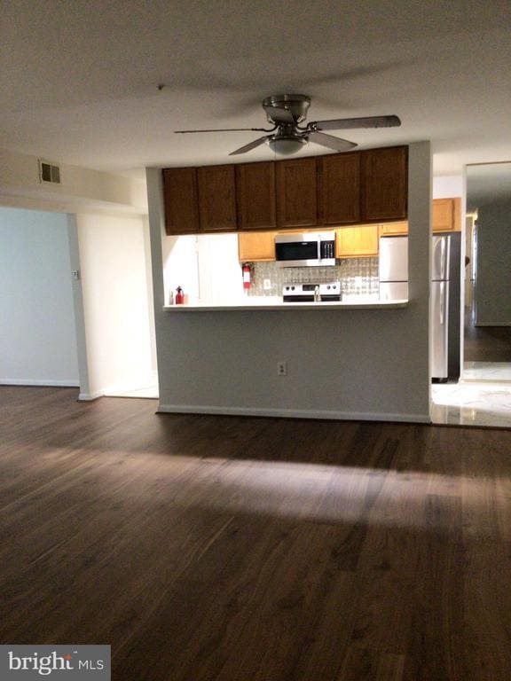 Photo - 9708 Lake Point Ct Unidad 203