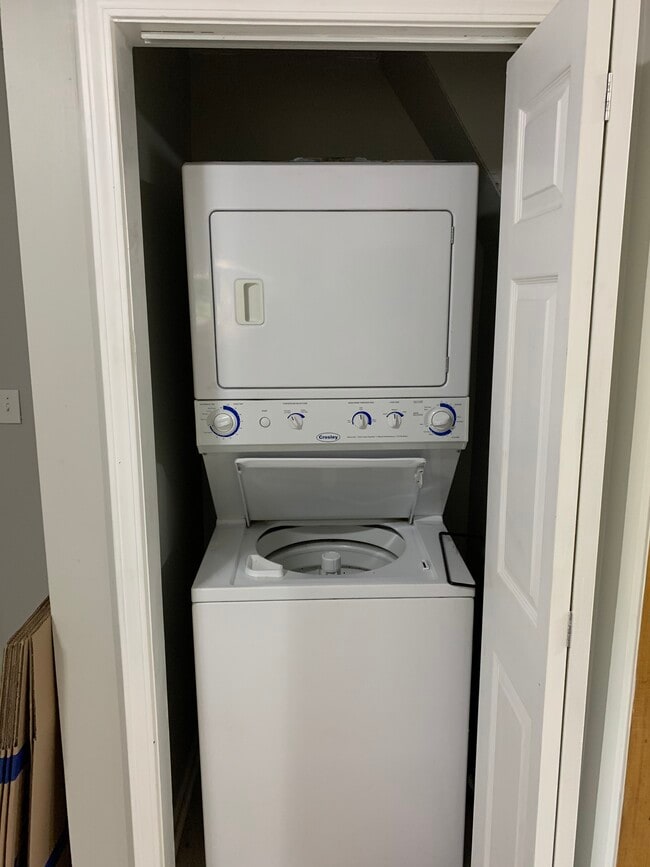 Photo - 1513B Lock Rd