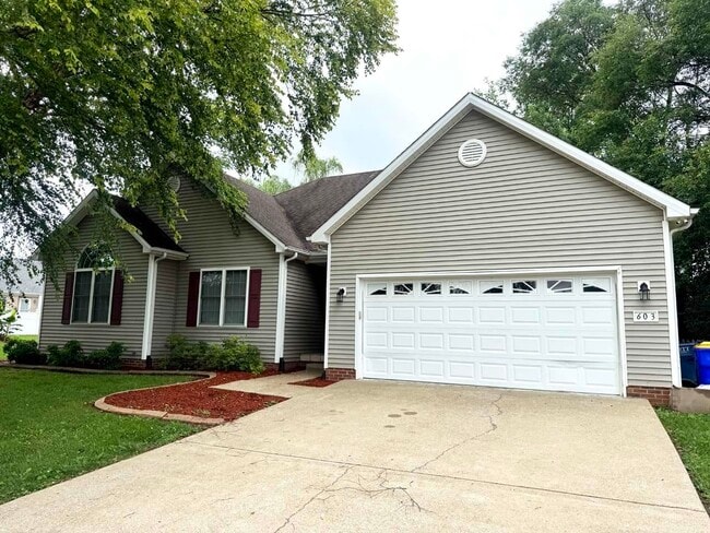 Building Photo - 603 Aberdeene Ct