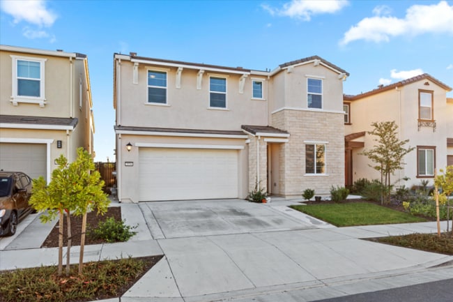 Building Photo - 3554 Damora Ave