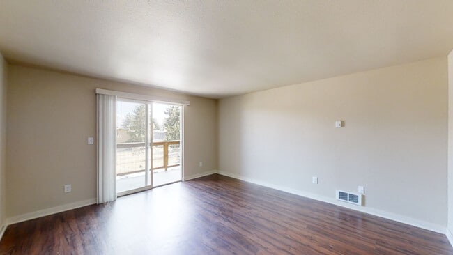 Plank Flooring - 3925 Mason Loop Rd Unit 3925 Mason Loop Apt A