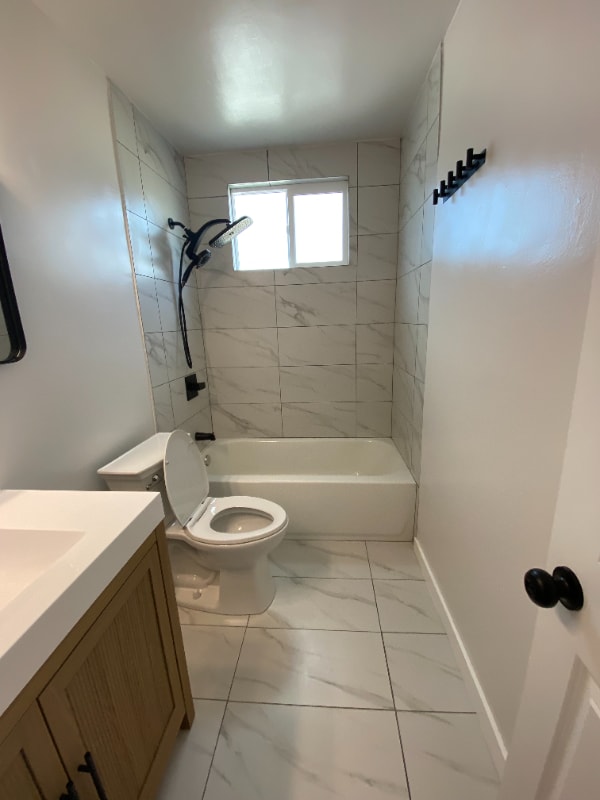 Building Photo - 1515-1515 E 20th St Unit 3