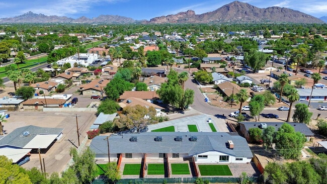 Photo - Fully Renovated 2 Bed / 2 Bath in Central ... Unidad 1