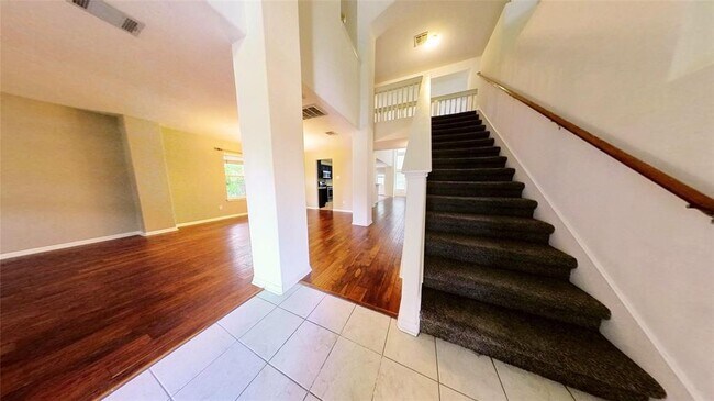 Photo - 1024 Klondike Loop