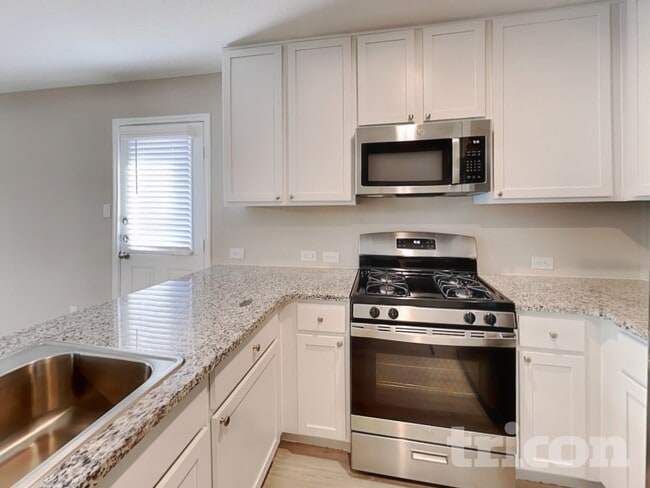 Photo - 10246 Devon Wheel St