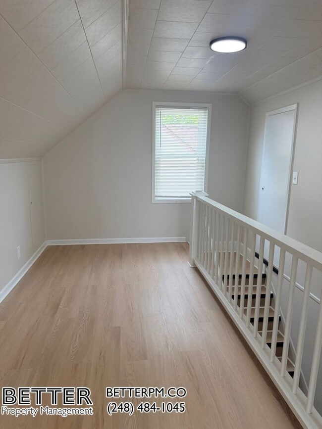 Photo - 21703 Cushing Ave