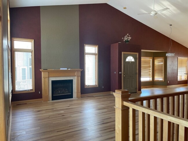 Photo - Beautiful 3-Bed 3-Bath Townhouse in Shoreview!