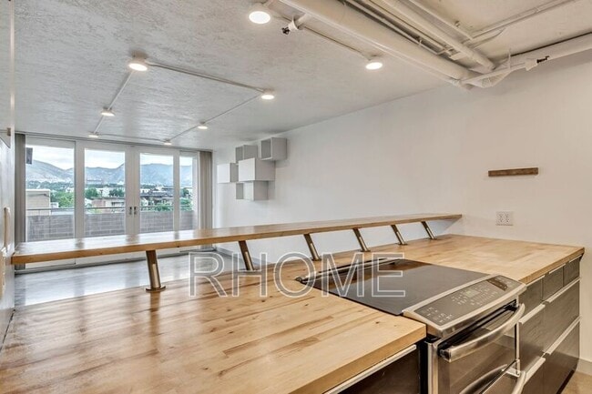 Photo - 230 E Broadway Unit #704