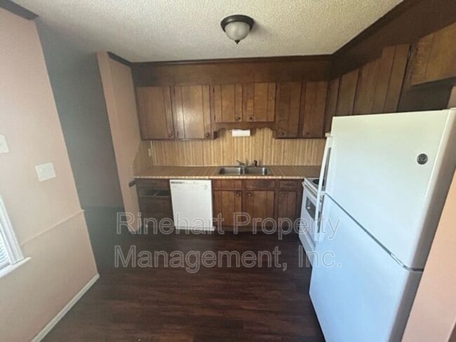 Photo - 285 S Herlong Ave