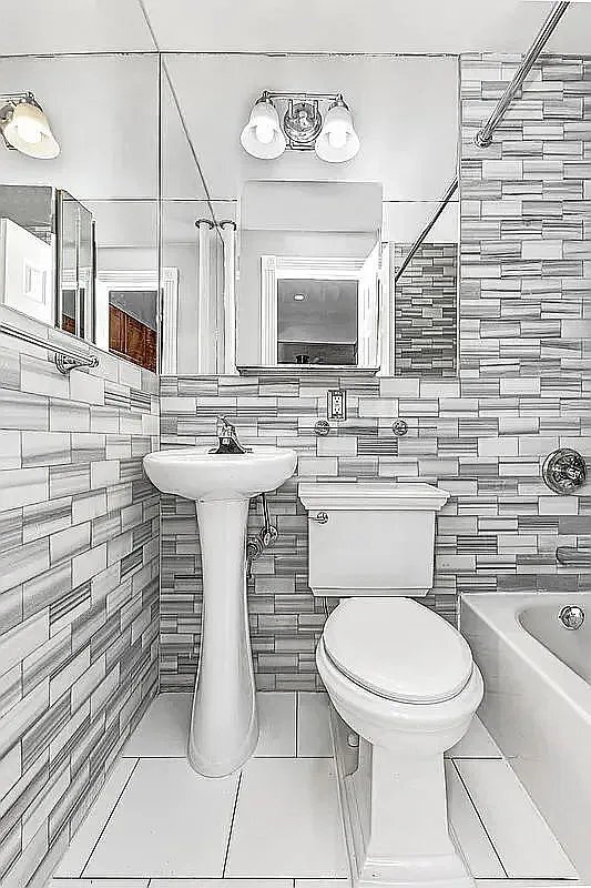 Photo - 438 W 52nd St Unit 6C