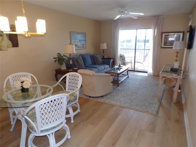 Photo - 4016 Oakview Dr Unit J9