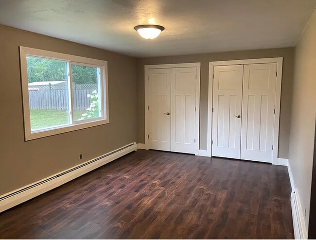 Photo - 1128 Canterbury Rd