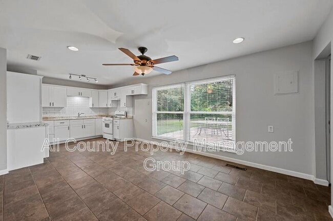 Photo - 6209 Shadydell Dr