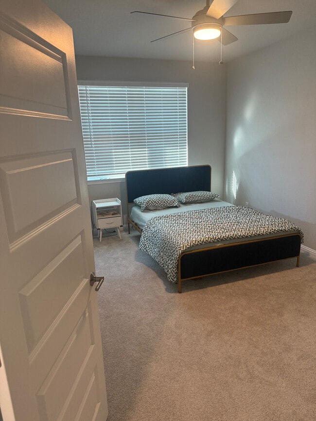 Photo - Room in House on Hamadryas Dr