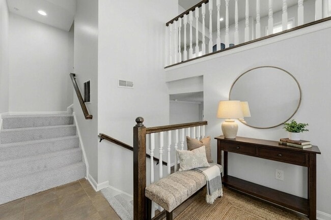 Photo - 200 Venango Trl