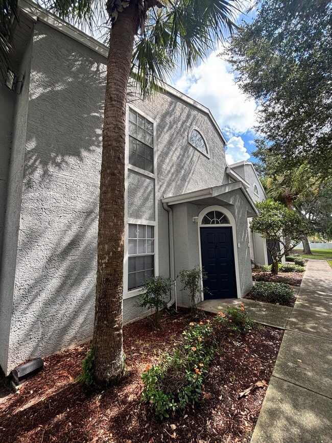 Building Photo - 1613 Columbia Arms Cir Unit 144