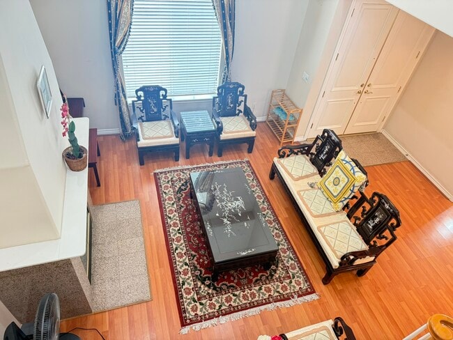 Photo - 929 W Duarte Rd