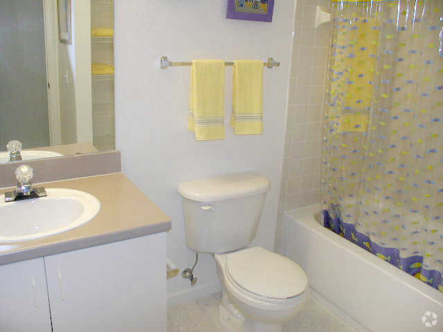 Second Bathroom - Wyndham Place