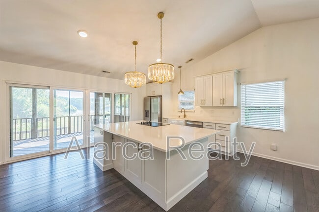 Photo - 43b Court St