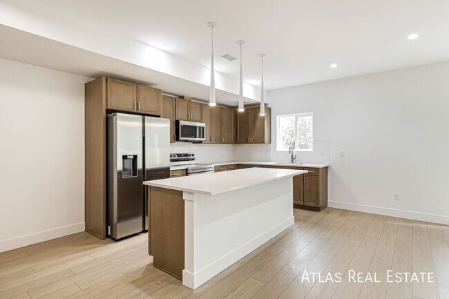 Photo - 2740 W 2nd Ave