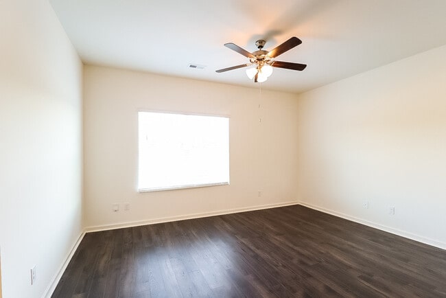 Photo - 7279 Timber Leaf Br