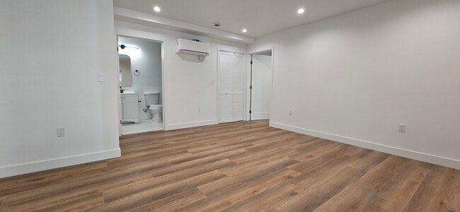 Photo - 10435 Ashton Ave