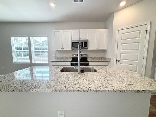 Photo - ABSOLUTELY BEAUTIFUL BRAND-NEW BUILD TOWNHOME