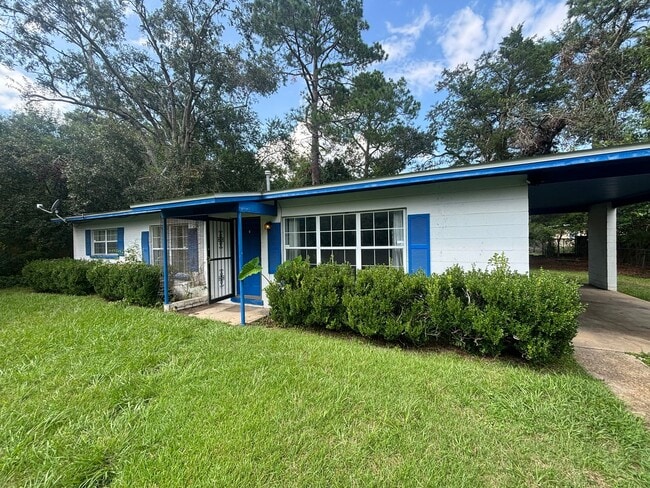 Single Family House in great location 3 Be... - Single Family House in great location 3 Be...