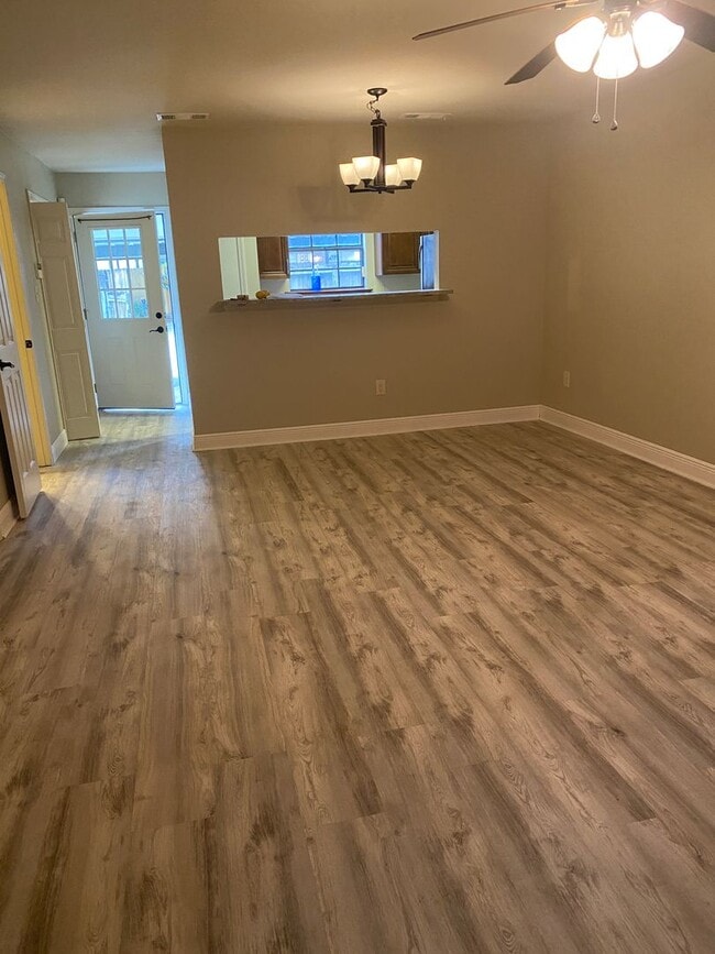 Photo - MAISON ROUGE TOWNHOMES 2BR/2.5BT OFF COU...