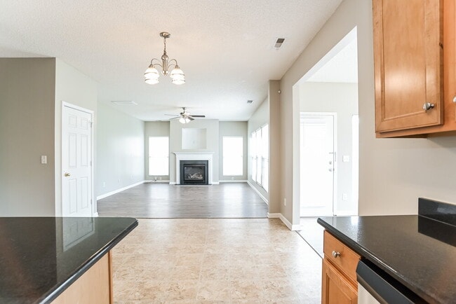 Photo - 4419 Golden View Dr