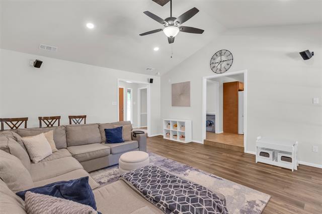 Photo - 2212 Hurstview Dr