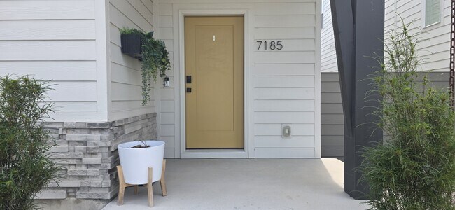 Photo - 7185 W Sugarwood St