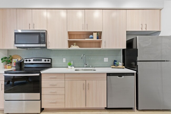 District Lofts at Garland!!