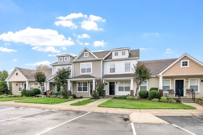 Photo - Large 2 Bedroom 2 1/2 Bath Dog Friendly Co...