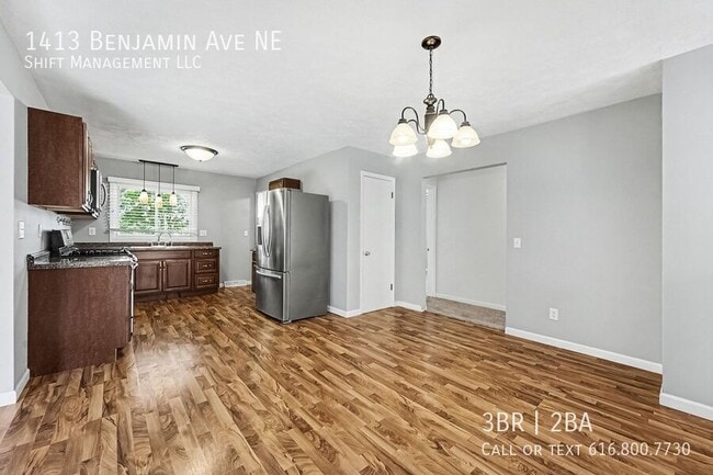 Photo - 1413 Benjamin Ave NE