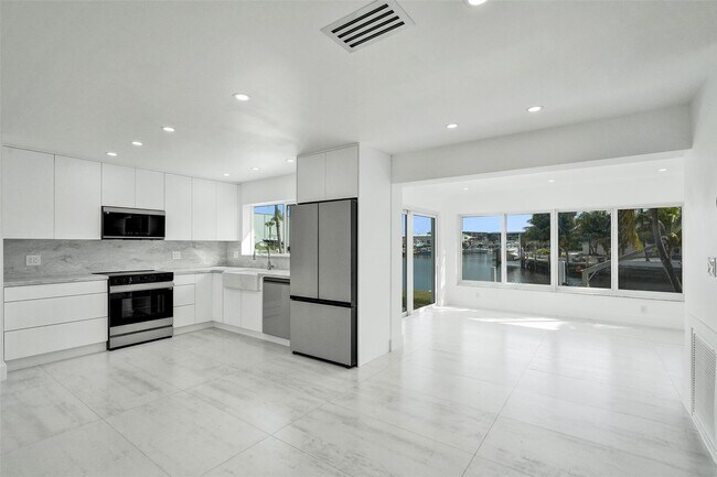 Photo - 1960 SE 5th Ct