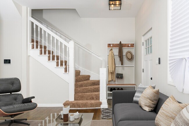 Photo - 429 W 102nd Pl