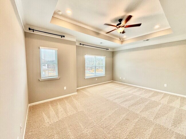 Photo - 401 Perth Dr