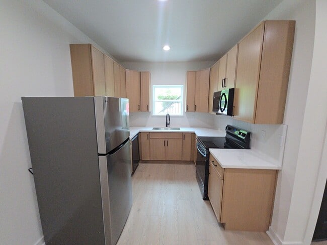 Photo - 8101 Venus St Unidad A