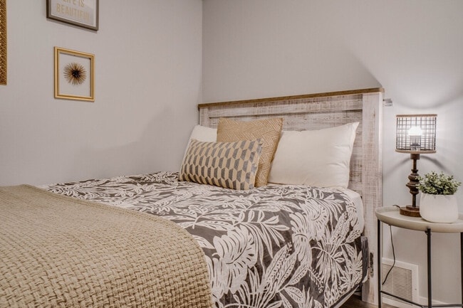 Photo - 11145 96 Street-SI FL3-ID1564614P Unit SI FL3-ID1564614P