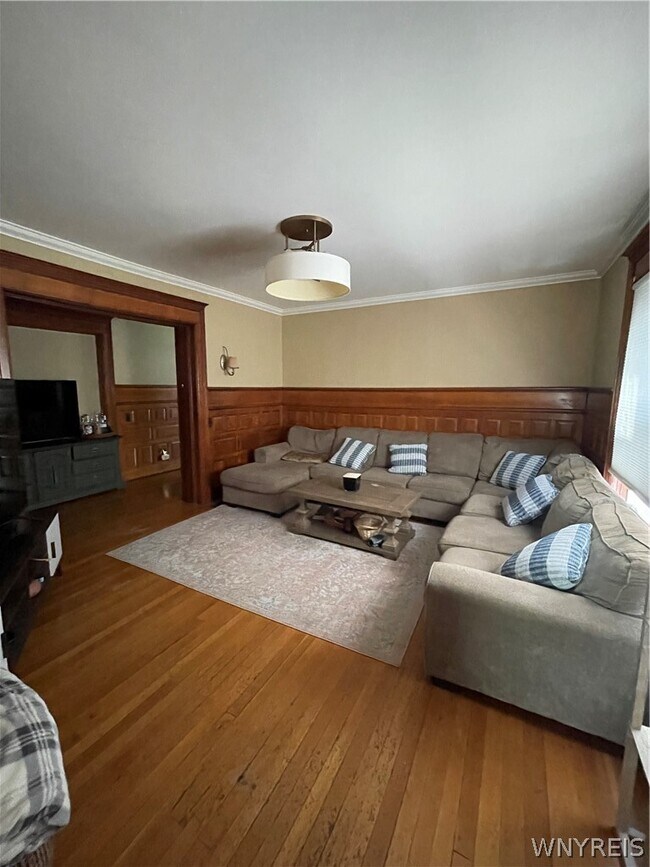 382 Elmwood Ave