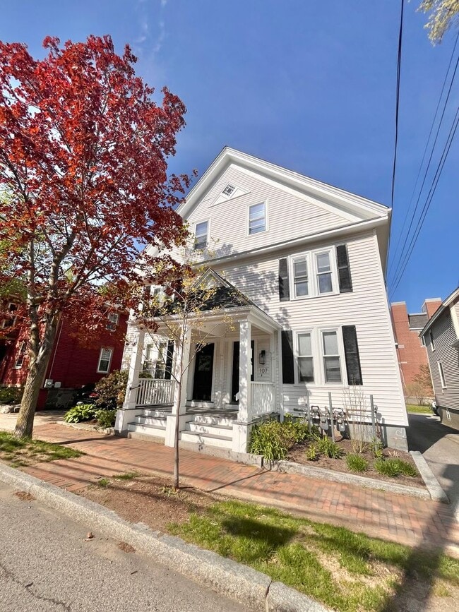 Building Photo - 105-107 Richards Ave-107 Unit 107