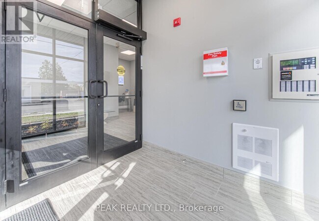 Photo - 30 George St S Unit 208