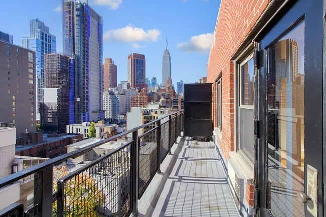 Photo - Wimbledon Tower