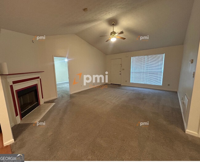 Photo - 2720 Sapphire St