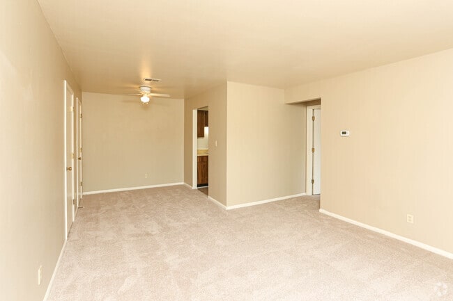 Classic Style The Dogwood 1BR, 1BA - 700 SF